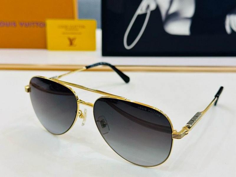 LV Sunglasses 477